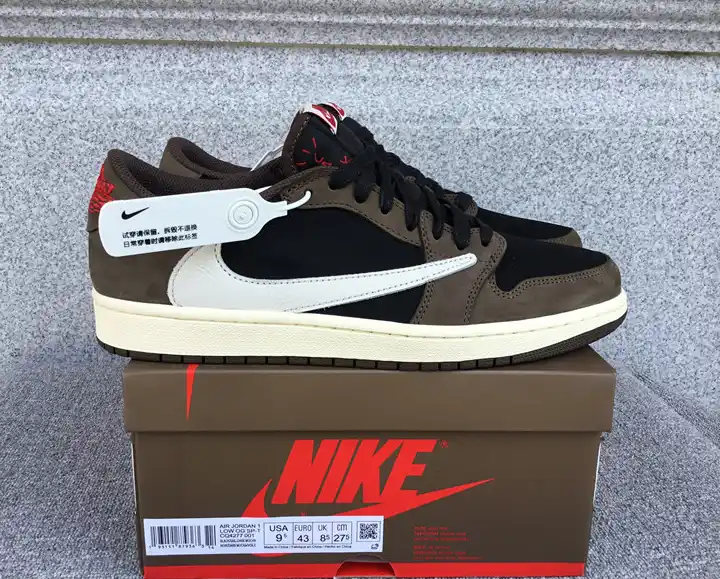 Nike Air Jordan 1 Sneakers 1
